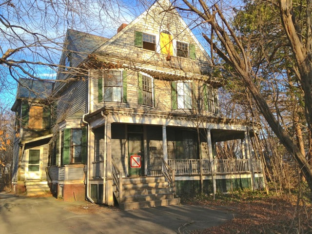 Abandoned home in North Salem