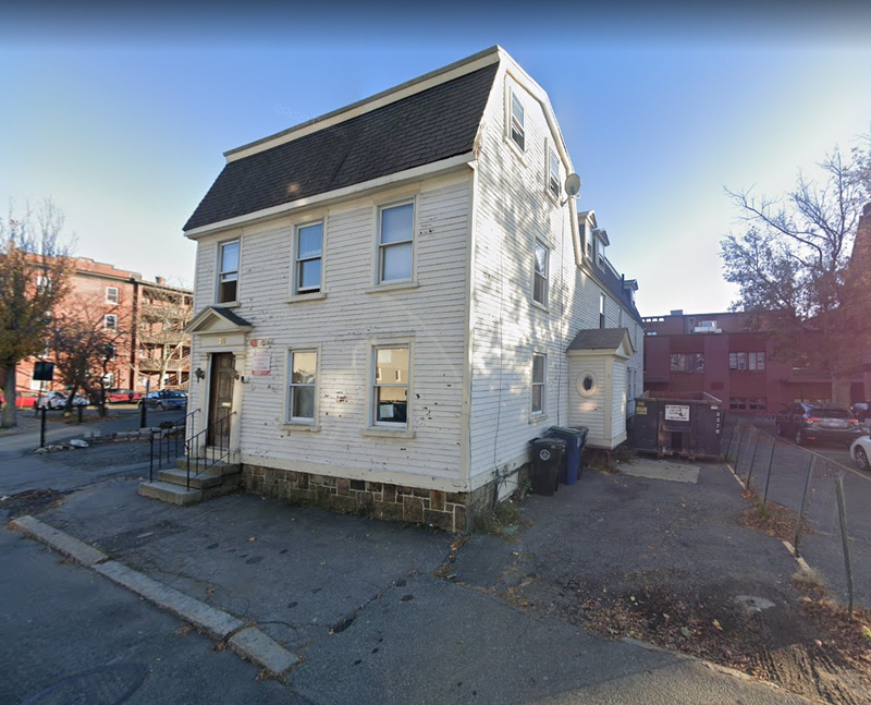 25 Lynde St. before demolition and reconstruction.
